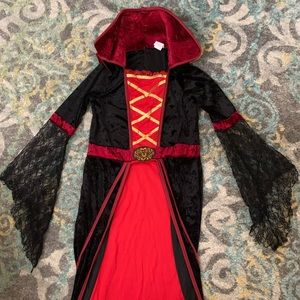 Vampress/Vampire Girls Costume